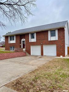 204 Massey Ln, Jacksonville, IL, 62650