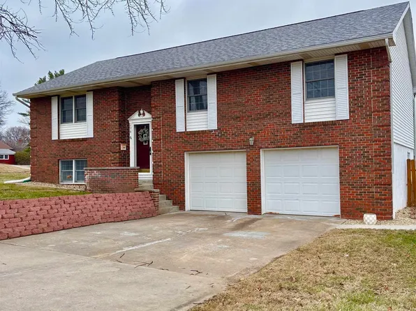 204 Massey Ln, Jacksonville, IL 62650