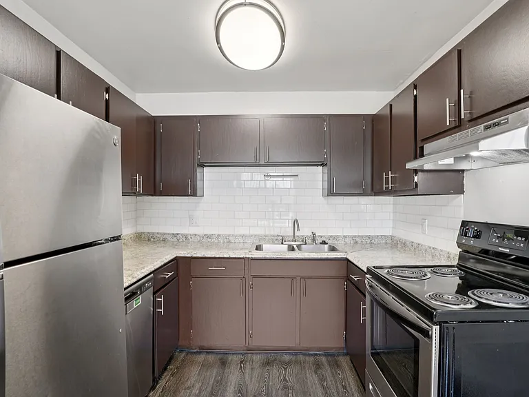 Aspen Townhomes — Photo 28