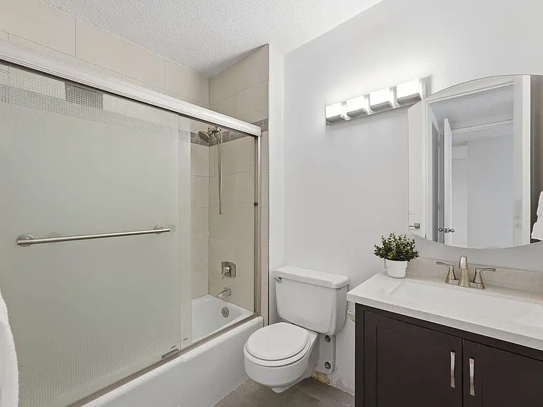 7000 Boulevard East #14F — Photo 20