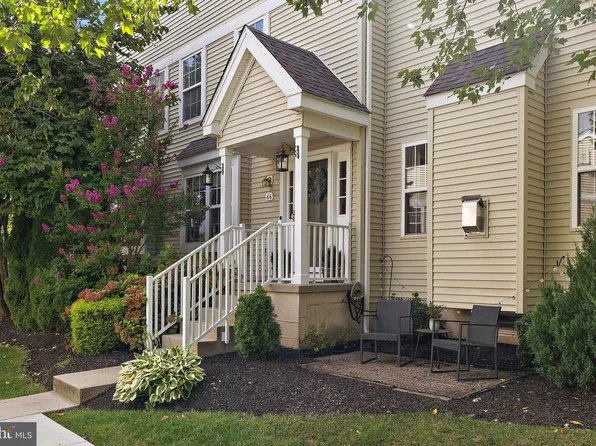 66 Granite Ln, Chester Springs, PA 19425