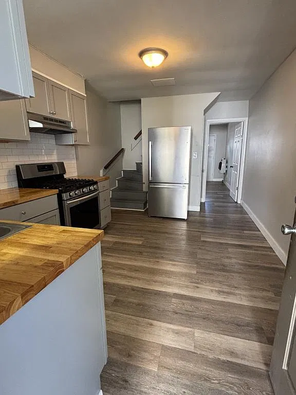23 Breckenridge St — Photo 3