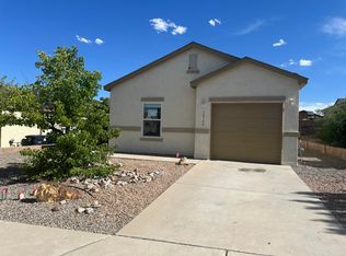 10744 Cenote Rd SW, Albuquerque, NM 87121