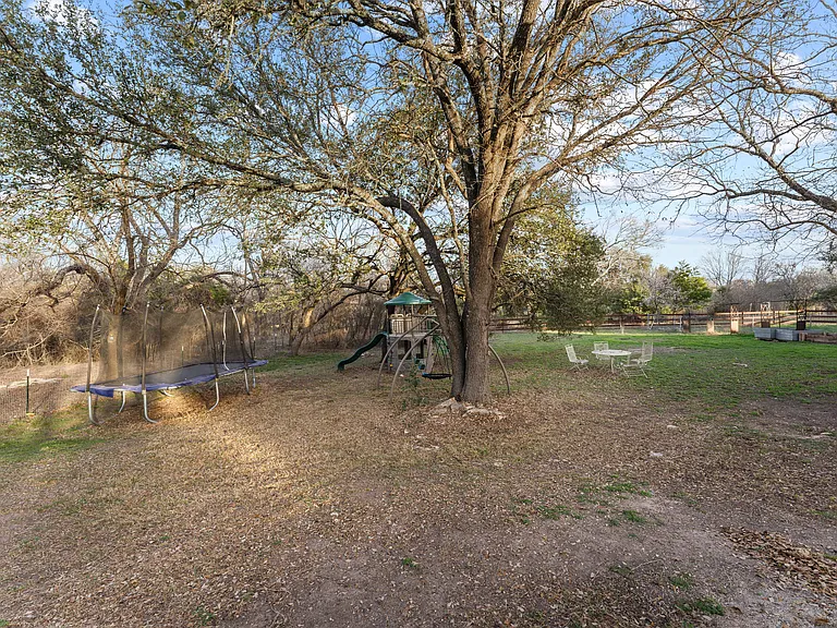 1060L Great Oaks — Photo 66