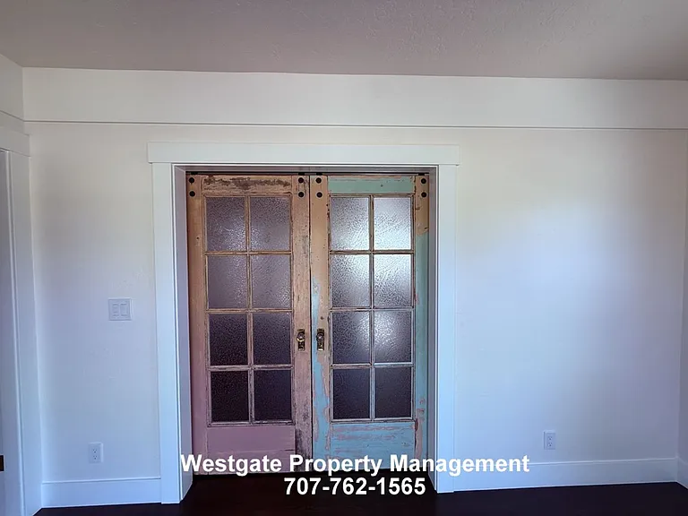 220 Payran St — Photo 12