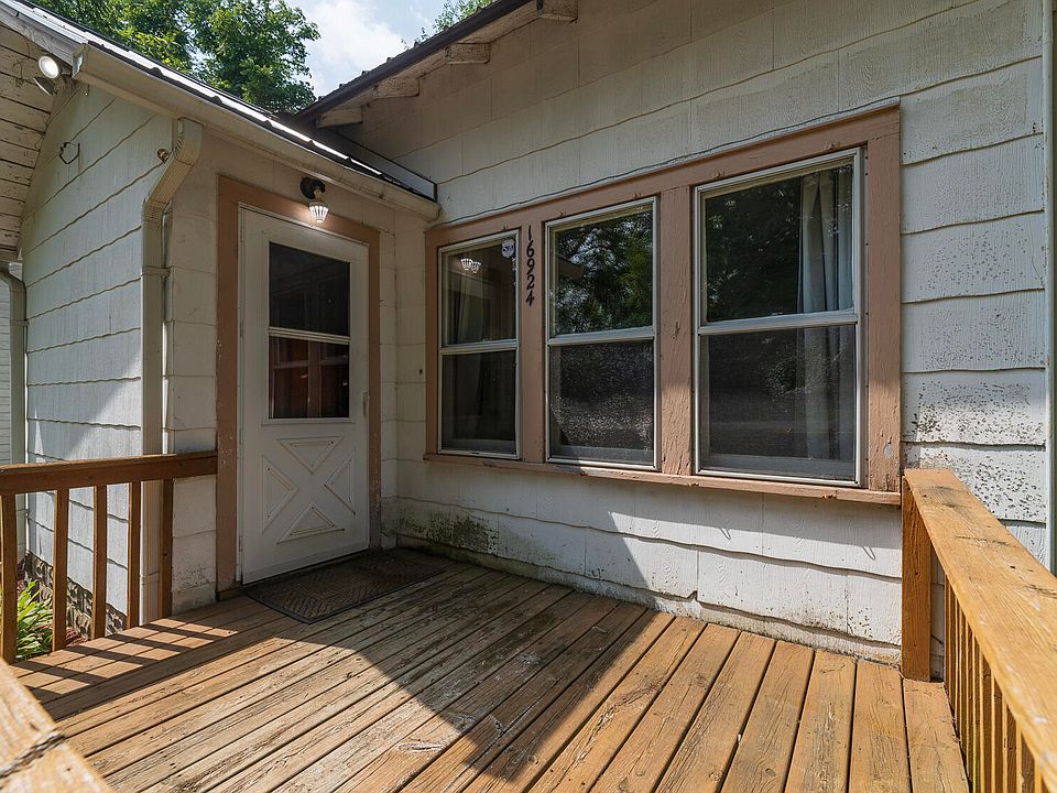 16924 County Road 215, Grand Junction, MI 49056 Zillow