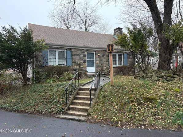 10 Maple Dr, Old Greenwich, CT 06870