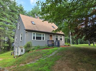 111 Rollins Rd, Nottingham, NH 03290