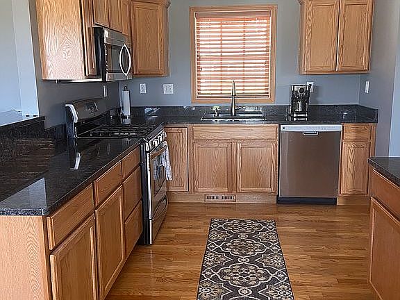 5th image of 8799 Cottonwood Dr