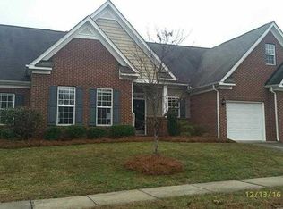 10111 Trailmoor Rd, Charlotte, NC 28278