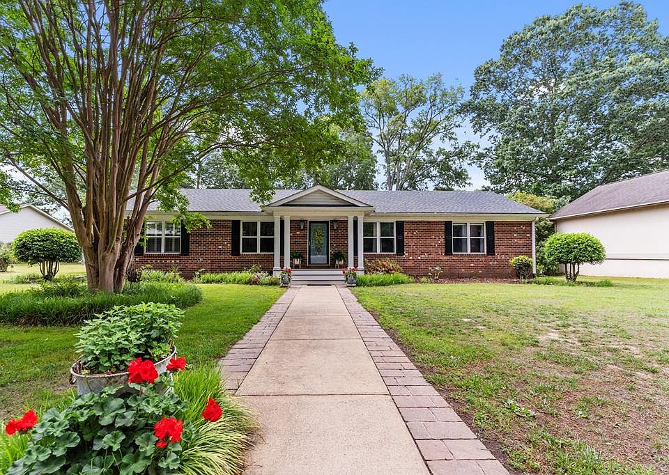1st image of 266 Wilton Woods Dr