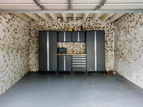 129 Prospect Street image 25 of 34