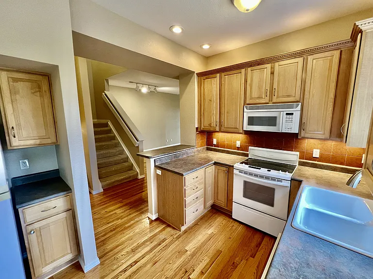6502 Silver Mesa Dr #F — Photo 10