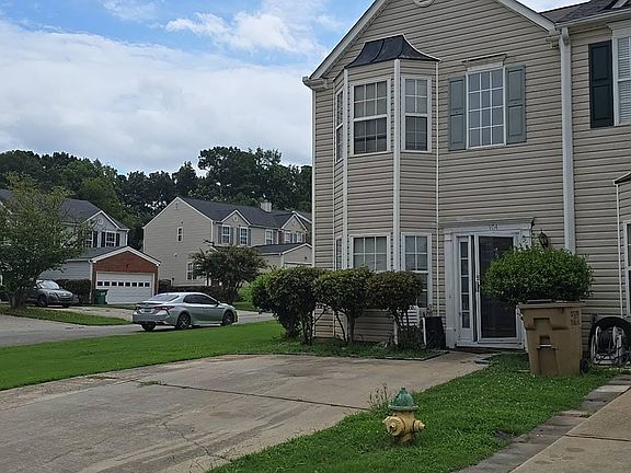 2nd image of 104 Benfield Cir
