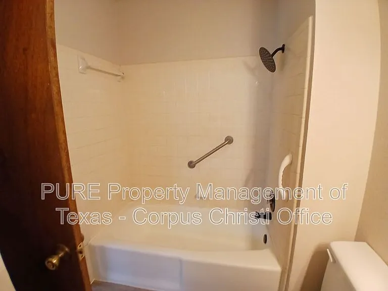 5001 Middlecoff Rd #1A — Photo 17