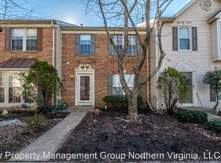 6907 Ridge Water Ct, Centreville, VA 20121