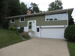 1612 8th Ave NE, Rochester, MN 55906