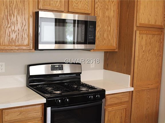 5th image of 561 Carmel Mesa Dr