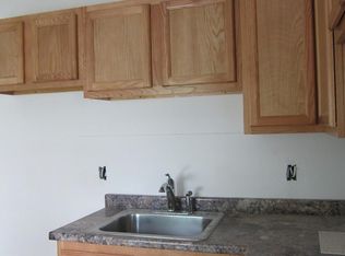 18 Gaugh St #3, Easthampton, MA 01027