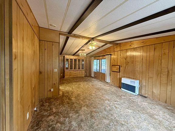 5th image of 421 Archer Ave