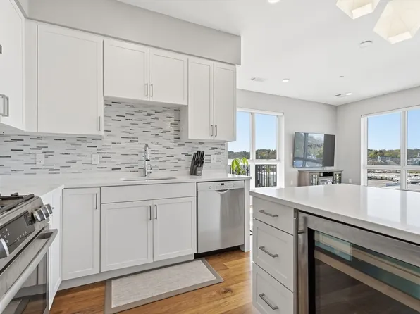 3531 Washington St Unit 519, Boston, MA 02130