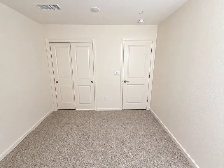 1466 Redbrick Ln — Photo 16