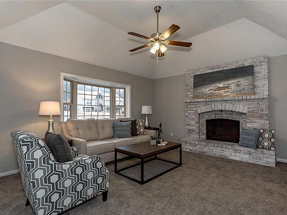 5th image of 705 Linda Ln