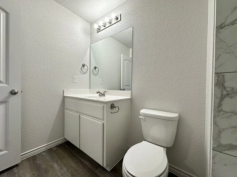 226B Dolphin Dr — Photo 13