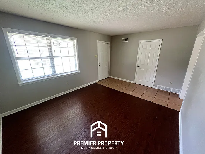 3050 Castleman St — Photo 4