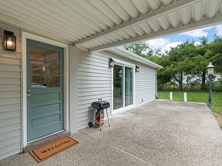 2734 Beloit Dr — Photo 37