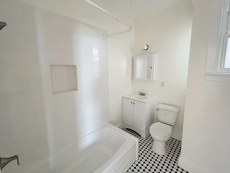 4440 Burns Ave #17 — Photo 10