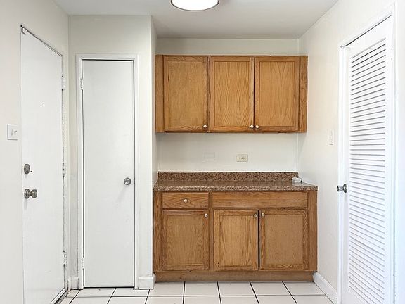 4th image of 1469 Stanley Blvd