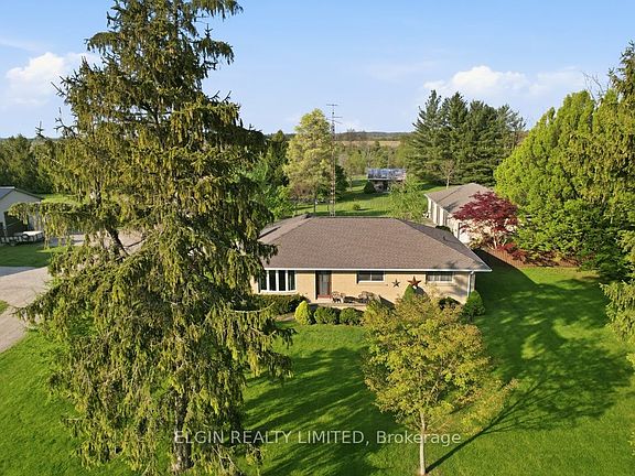 3rd image of 9022 Iona Rd