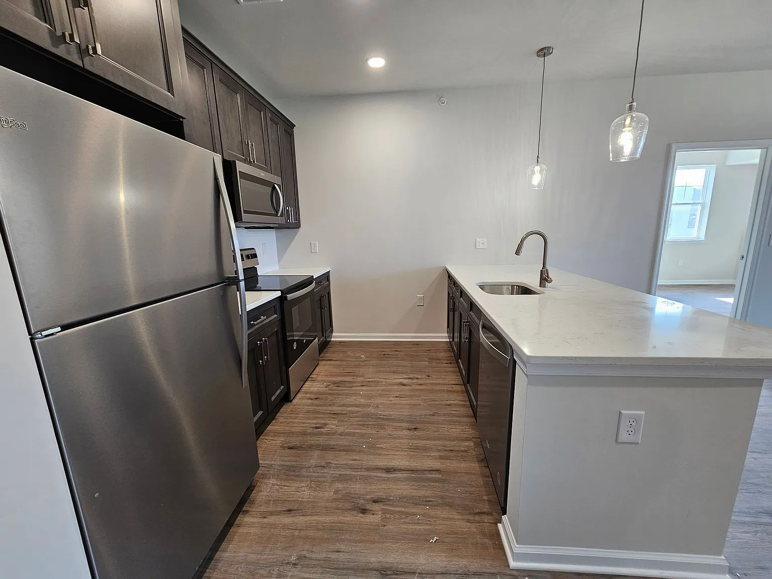 2 bed, 2.0 bath, 1218 sqft, $2,150 — Photo 3