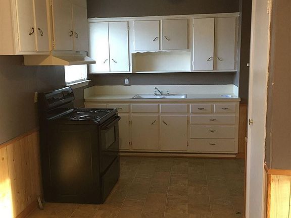5th image of 1105 Shady Ln
