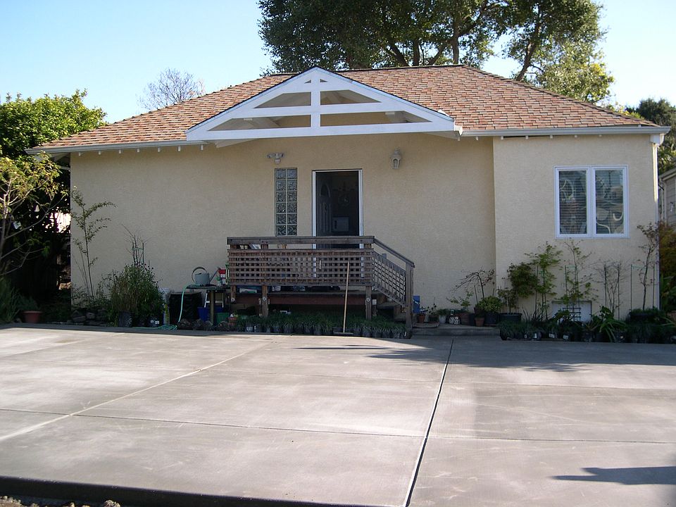 2211 Grant