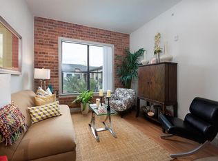 2727 W 18th St APT 304, Houston, TX 77008