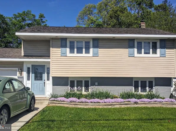 14 Ovington Dr, Hamilton, NJ 08620