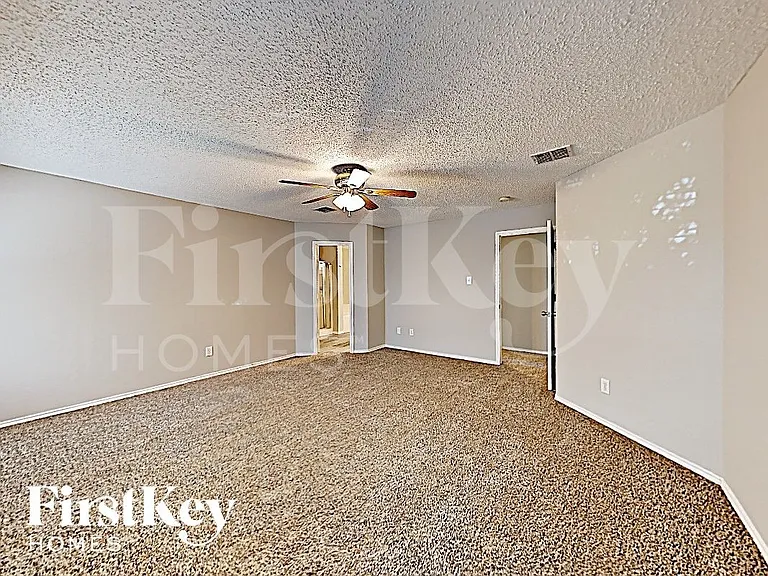 1001 Mazourka Dr — Photo 6