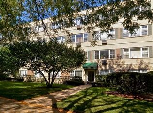 1005 Madison St APT 205, Evanston, IL 60202