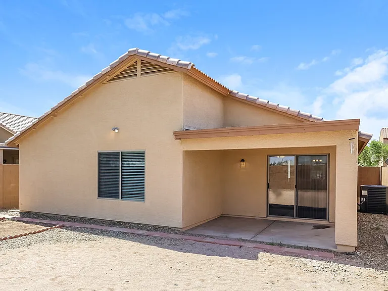 10016 W Gross Ave — Photo 16