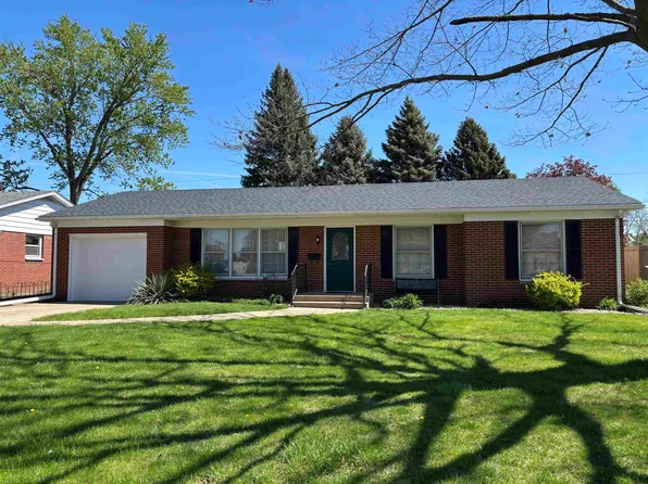 2517 Rock St, Peru, IL 61354