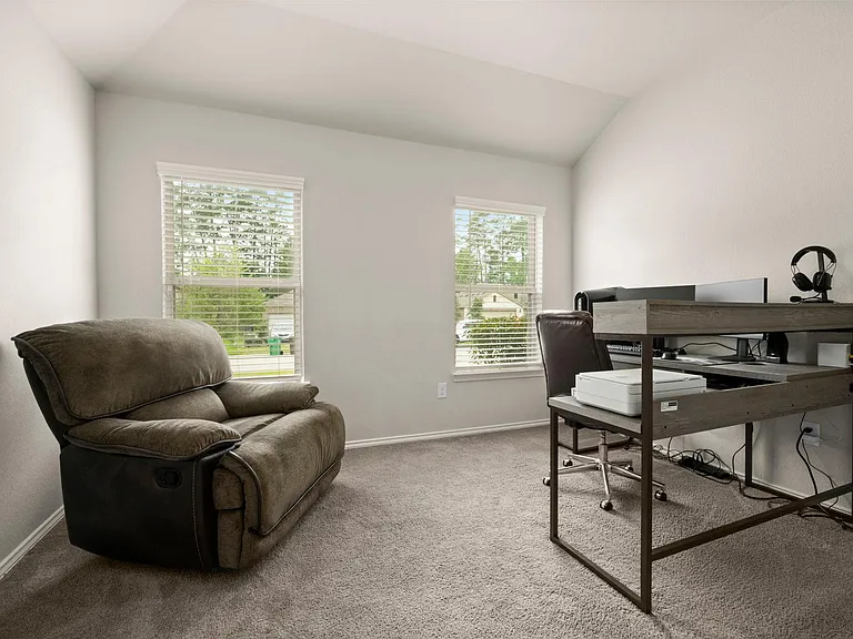 BEDROOM #4 .......OR..... AN OFFICE