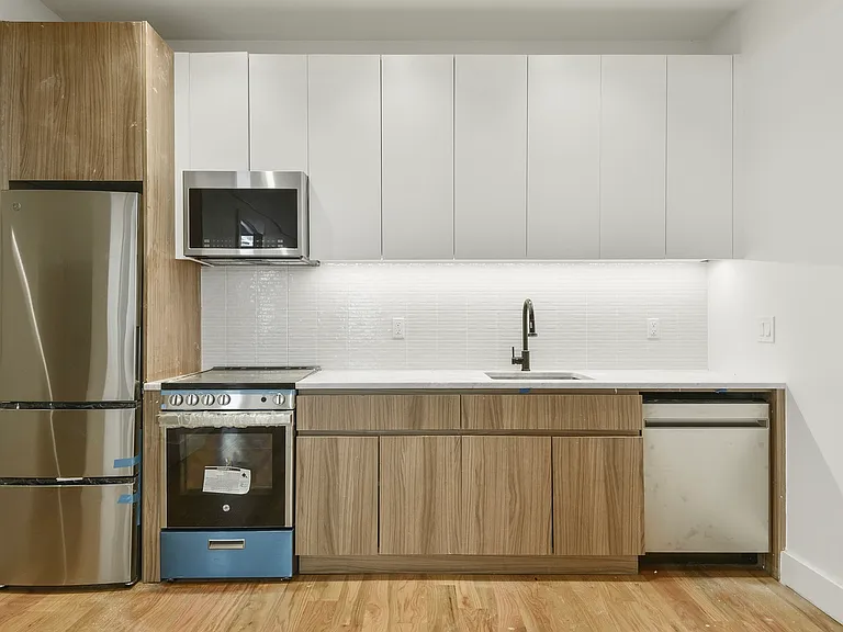434 Sackett St #1 — Photo 6