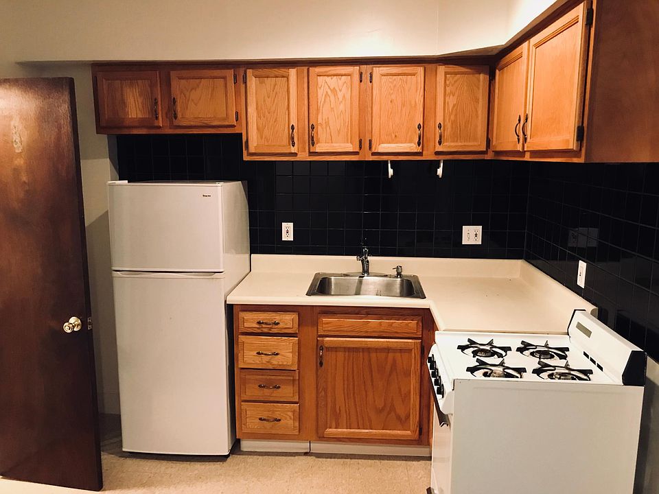 1st image of 319 S 12th St APT 1R