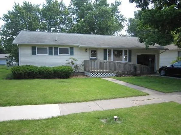 712 W Taylor Ave, Fairfield, IA 52556