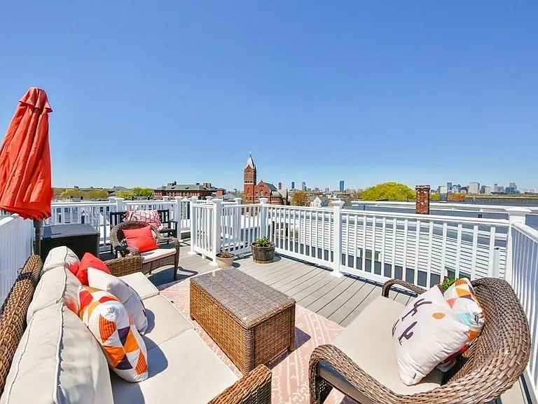 22 Buttonwood St #3 — Photo 1