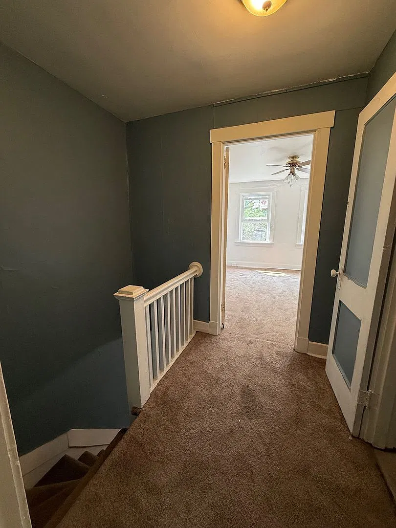 Updated 2-Bedroom Townhome in Lincoln-Larimer/East Liberty — Photo 4