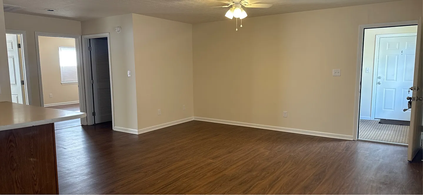1618 Mcintosh St - Unit D — Photo 3