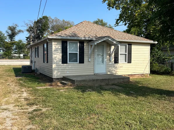 11 Lenora St, Cottage Hills, IL 62018